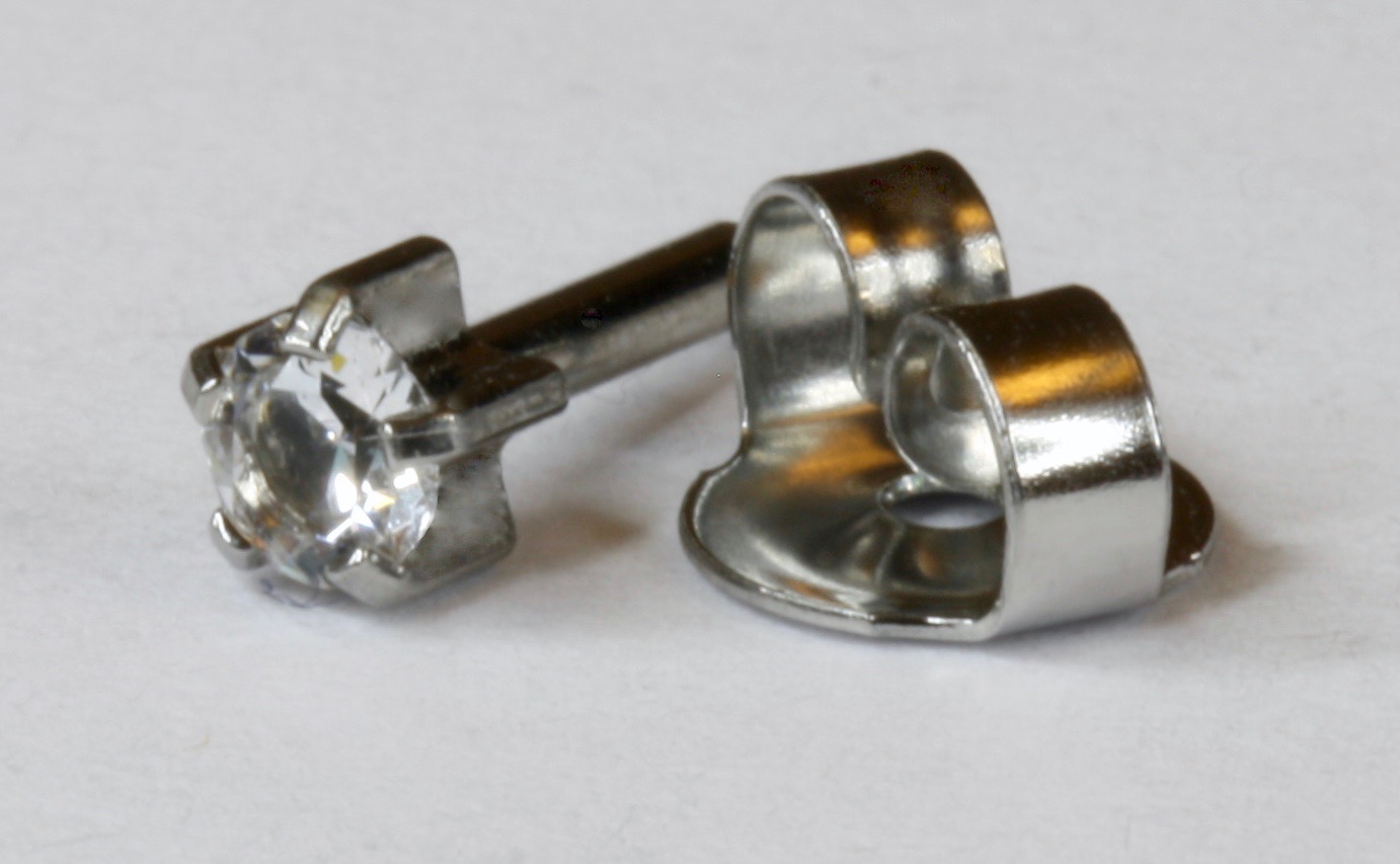 R104W-1